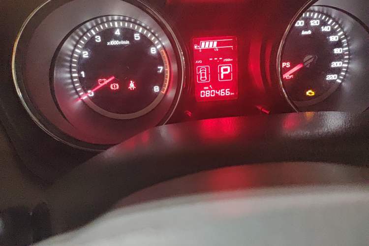 Used Dongfeng Aeolus A60 2014 1.6L Automatic Luxury Model Odometer Close Up