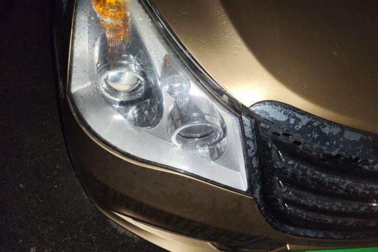 Used Dongfeng Aeolus A60 2014 1.6L Automatic Luxury Model Right Front Headlight