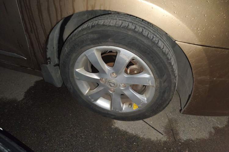 Used Dongfeng Aeolus A60 2014 1.6L Automatic Luxury Model Right Front Wheel Hub