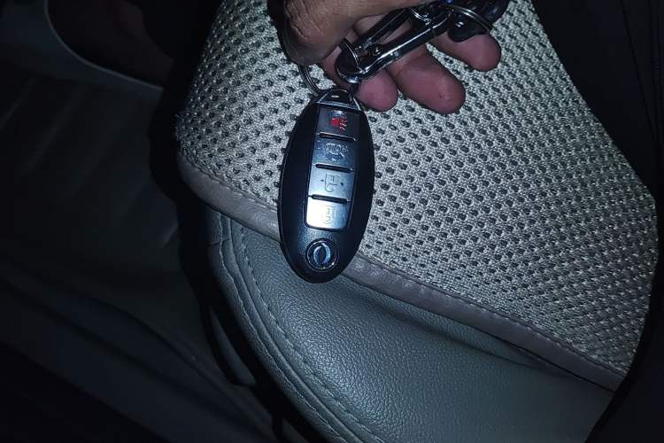 Used Dongfeng Aeolus A60 2014 1.6L Automatic Luxury Model Vehicle Key