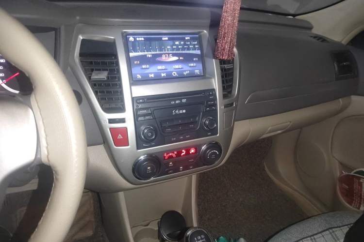 Used Dongfeng Aeolus A60 2014 1.6L Manual Luxury Model Audio And AC Panel