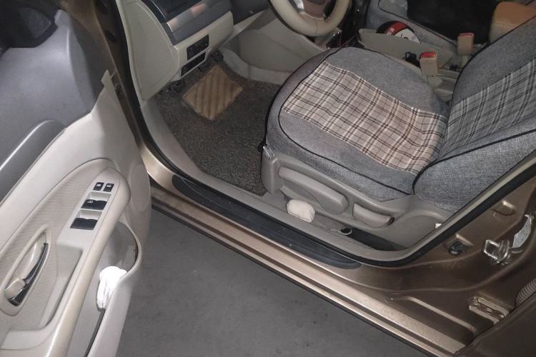 Used Dongfeng Aeolus A60 2014 1.6L Manual Luxury Model Driver Seat
