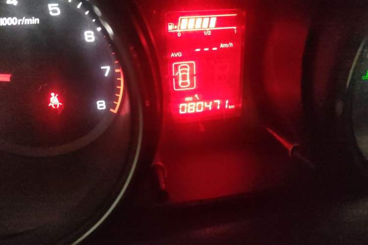 Used Dongfeng Aeolus A60 2014 1.6L Manual Luxury Model Odometer Close Up