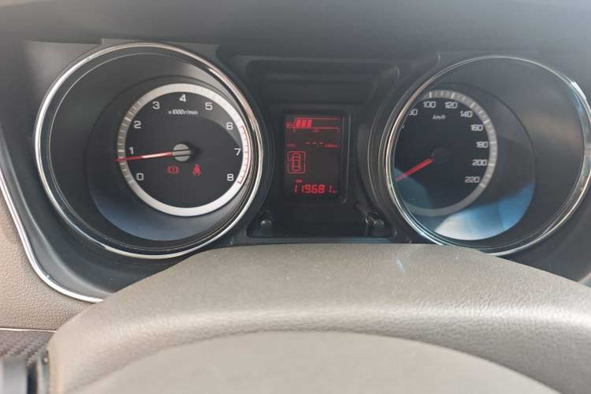 Used Dongfeng Aeolus A60 2014 1.6L Manual Luxury Model Odometer Close Up