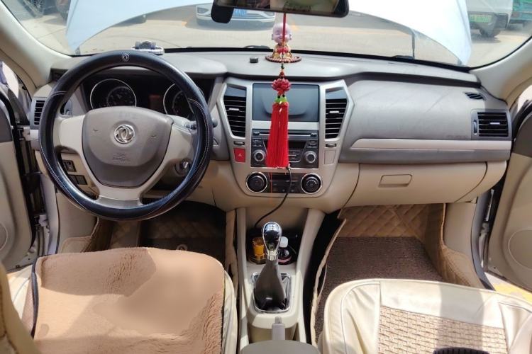Used Dongfeng Aeolus A60 2014 1.6L Manual Luxury Model Center Console