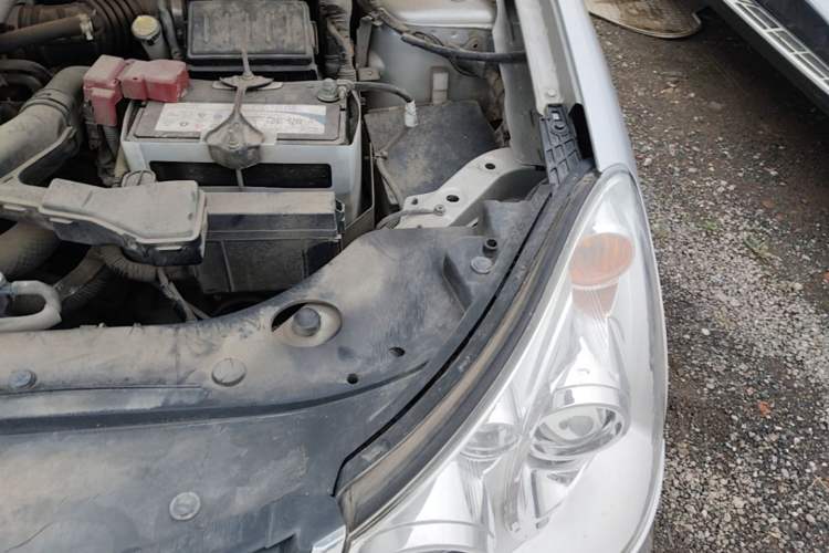 Used Dongfeng Aeolus A60 2014 1.6L Automatic Luxury Model Engine Bay Left