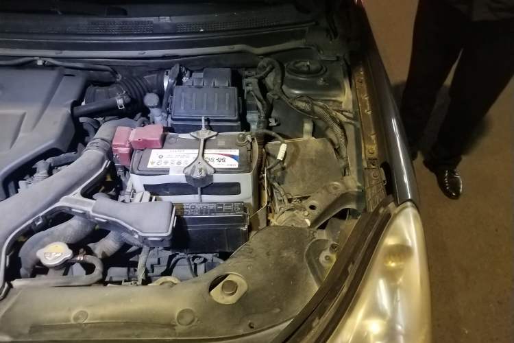 Used Dongfeng Aeolus A60 2014 1.6L Manual Luxury Model Engine Bay Left