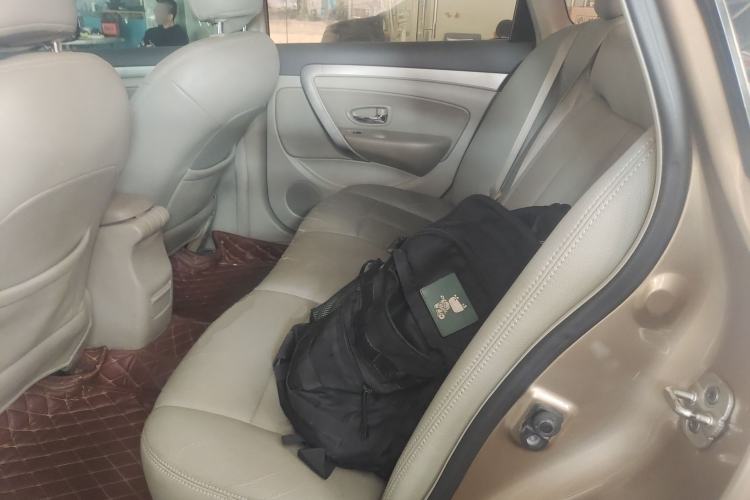 Used Dongfeng Aeolus A60 2014 1.6L Automatic Luxury Model Interior 4