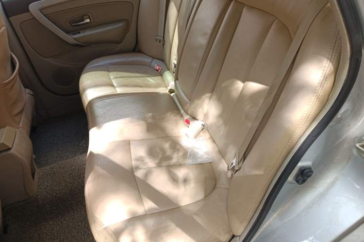Used Dongfeng Aeolus A60 2014 1.6L Manual Luxury Model Left Rear Seat