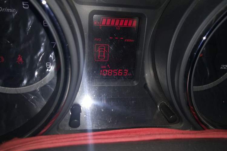 Used Dongfeng Aeolus A60 2014 1.6L Manual Luxury Model Odometer Close Up
