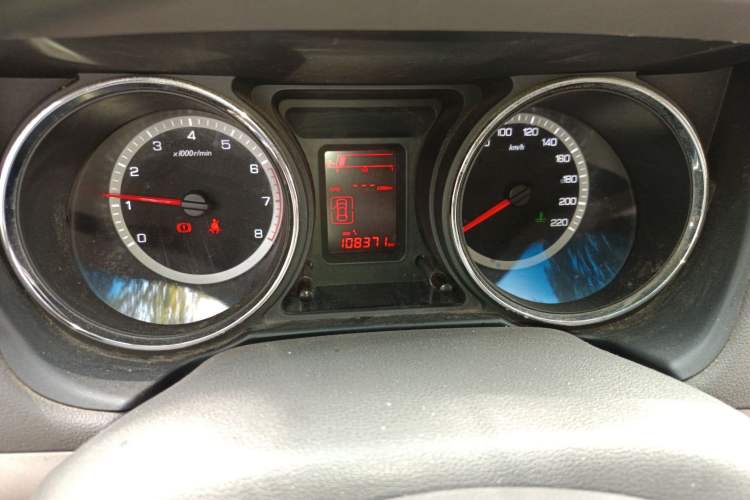 Used Dongfeng Aeolus A60 2014 1.6L Manual Luxury Model Odometer Close Up
