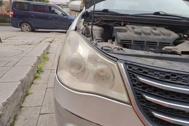 Used Dongfeng Aeolus A60 2014 1.6L Manual Luxury Model Right Front Headlight