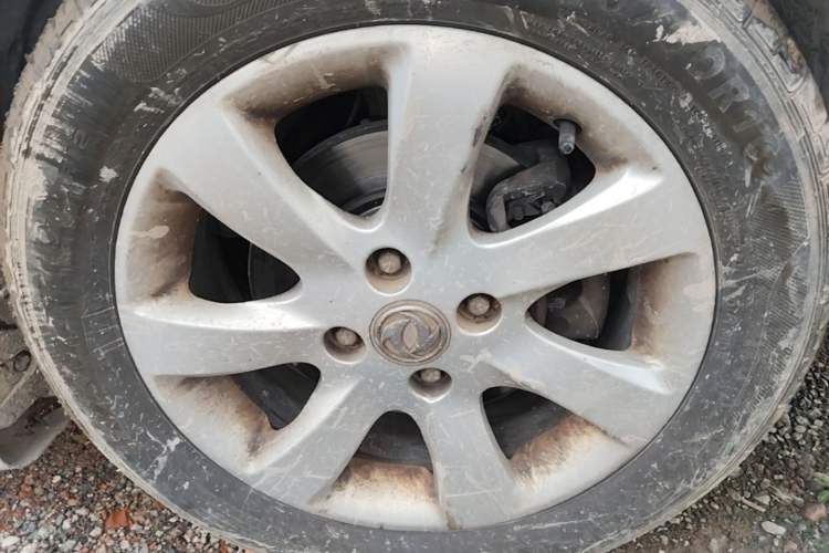 Used Dongfeng Aeolus A60 2014 1.6L Automatic Luxury Model Right Front Wheel Hub