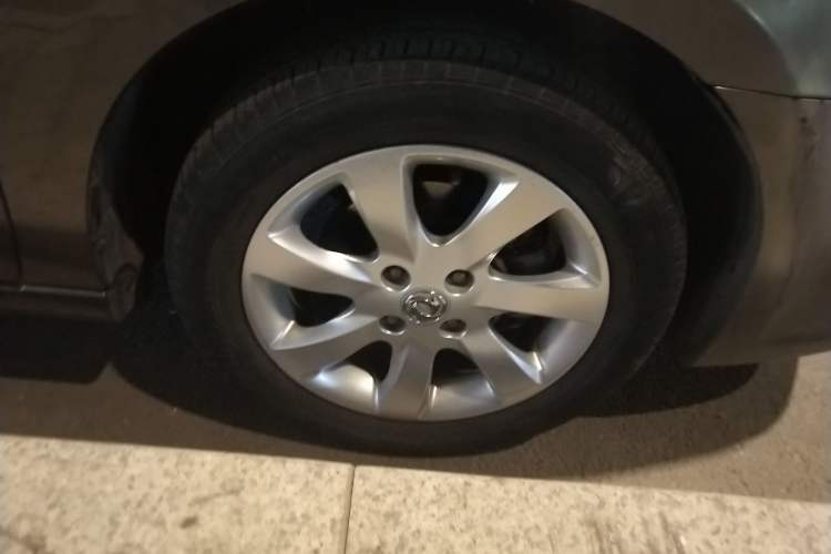 Used Dongfeng Aeolus A60 2014 1.6L Manual Luxury Model Right Front Wheel Hub