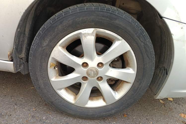 Used Dongfeng Aeolus A60 2014 1.6L Manual Luxury Model Right Front Wheel Hub