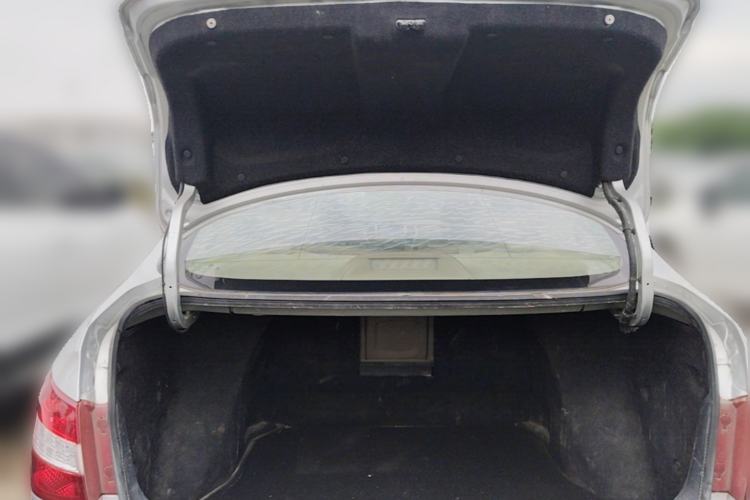 Used Dongfeng Aeolus A60 2014 1.6L Automatic Luxury Model Trunk