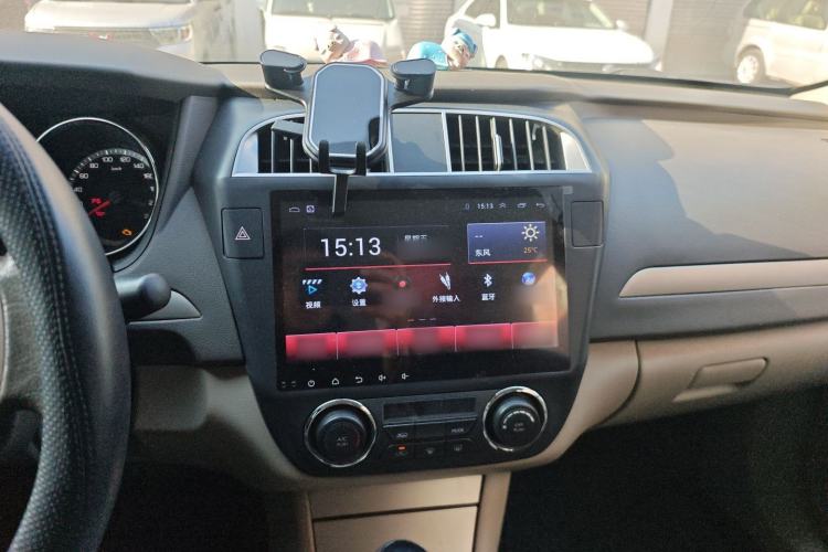 Used Dongfeng Aeolus A60 2014 1.6L Automatic Luxury Model Audio And AC Panel