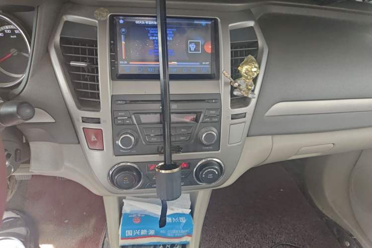 Used Dongfeng Aeolus A60 2014 1.6L Manual Luxury Model Audio And AC Panel