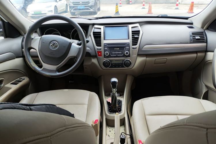Used Dongfeng Aeolus A60 2014 1.6L Manual Luxury Model Center Console