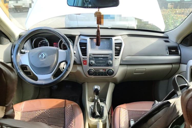 Used Dongfeng Aeolus A60 2014 1.6L Manual Luxury Model Center Console