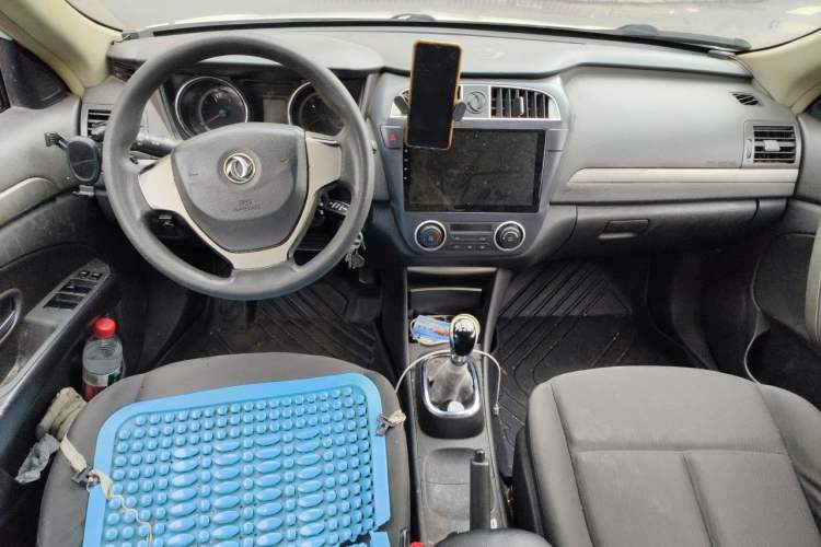 Used Dongfeng Aeolus A60 2014 1.6L Manual Smart-Drive Elite Version Center Console