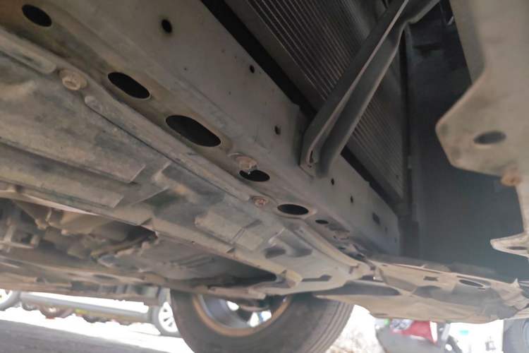 Used Dongfeng Aeolus A60 2014 1.6L Automatic Prestige Model Chassis Front Left