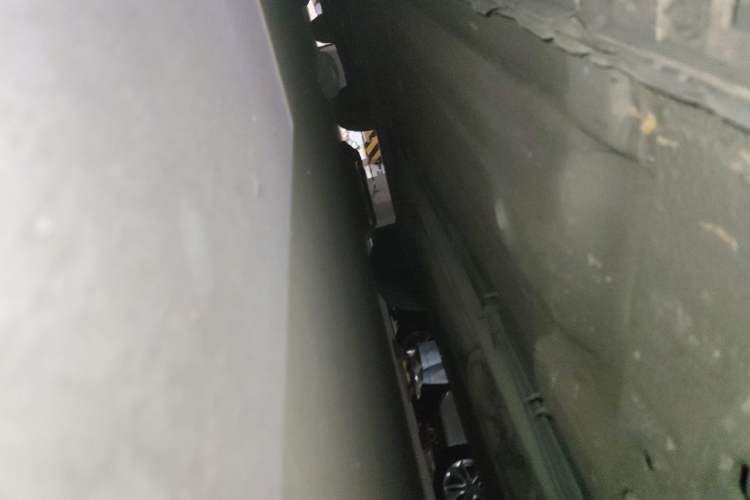 Used Dongfeng Aeolus A60 2014 1.6L Automatic Luxury Model Chassis Front Right