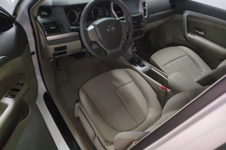 Used Dongfeng Aeolus A60 2014 1.6L Automatic Luxury Model Driver Seat