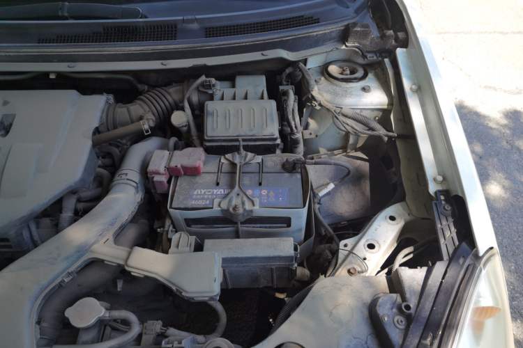 Used Dongfeng Aeolus A60 2014 1.6L Manual Luxury Model Engine Bay Left