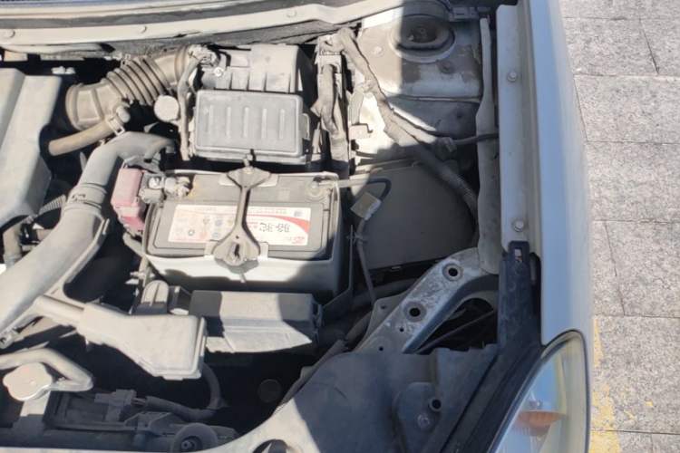 Used Dongfeng Aeolus A60 2014 1.6L Manual Luxury Model Engine Bay Left
