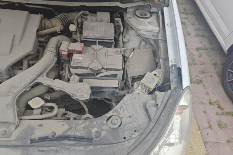 Used Dongfeng Aeolus A60 2014 1.6L Manual Luxury Model Engine Bay Left