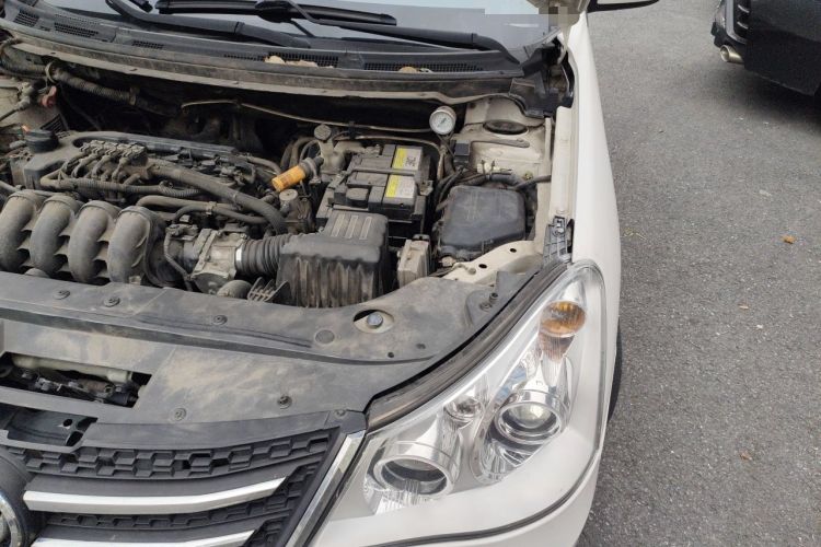 Used Dongfeng Aeolus A60 2014 1.6L Manual Smart-Drive Elite Version Engine Bay Left