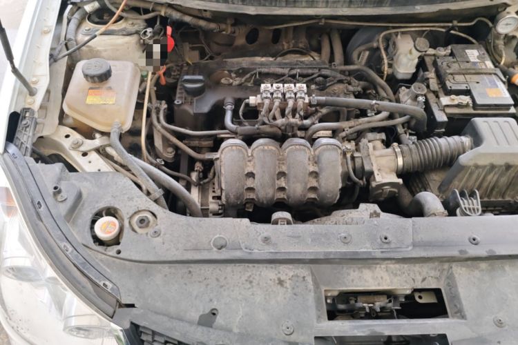 Used Dongfeng Aeolus A60 2014 1.6L Manual Smart-Drive Elite Version Engine Bay Right