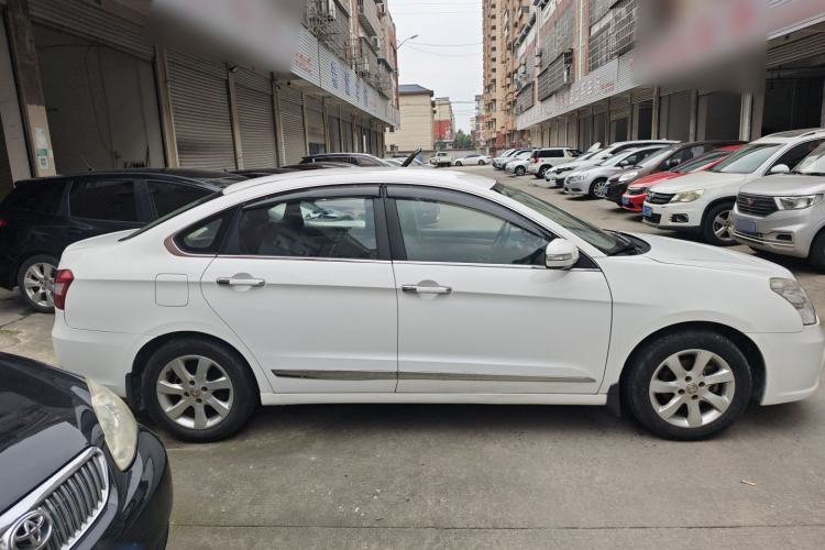 Used Dongfeng Aeolus A60 2014 1.6L Automatic Luxury Model Exterior 2