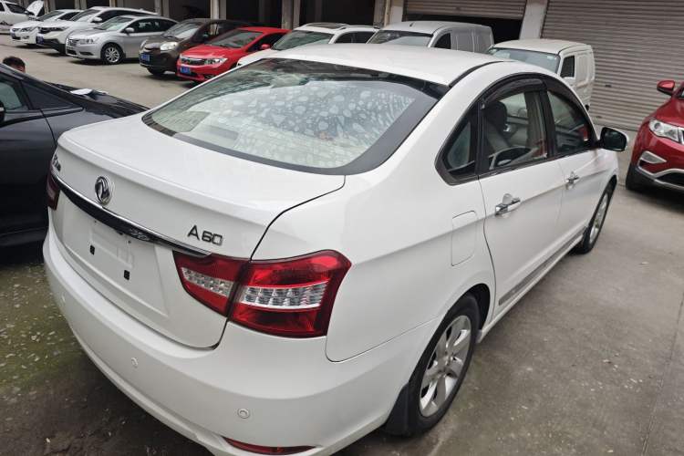 Used Dongfeng Aeolus A60 2014 1.6L Automatic Luxury Model Exterior 3