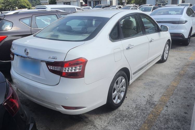 Used Dongfeng Aeolus A60 2014 1.6L Automatic Luxury Model Exterior 3