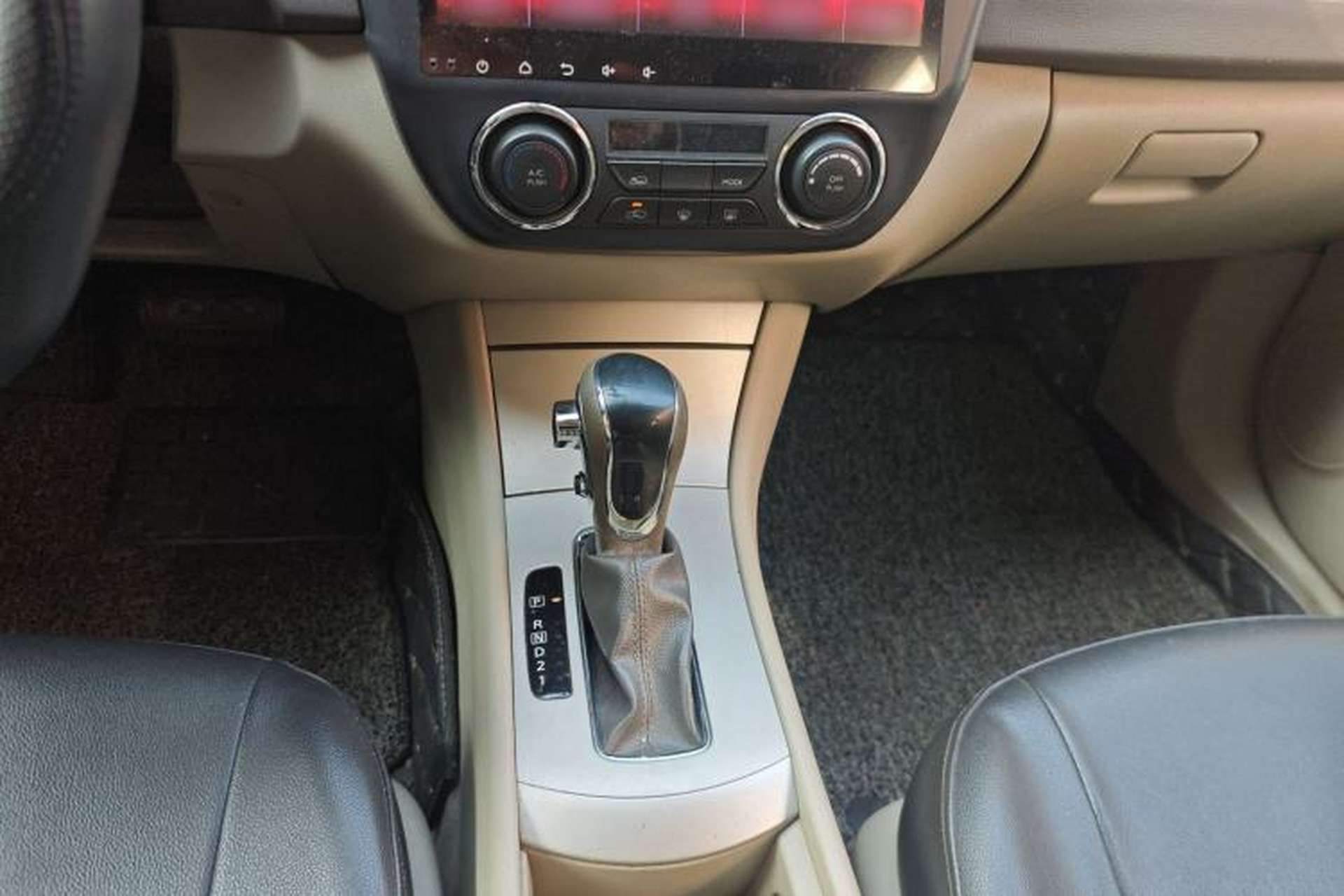Used Dongfeng Aeolus A60 2014 1.6L Automatic Luxury Model Gear Lever