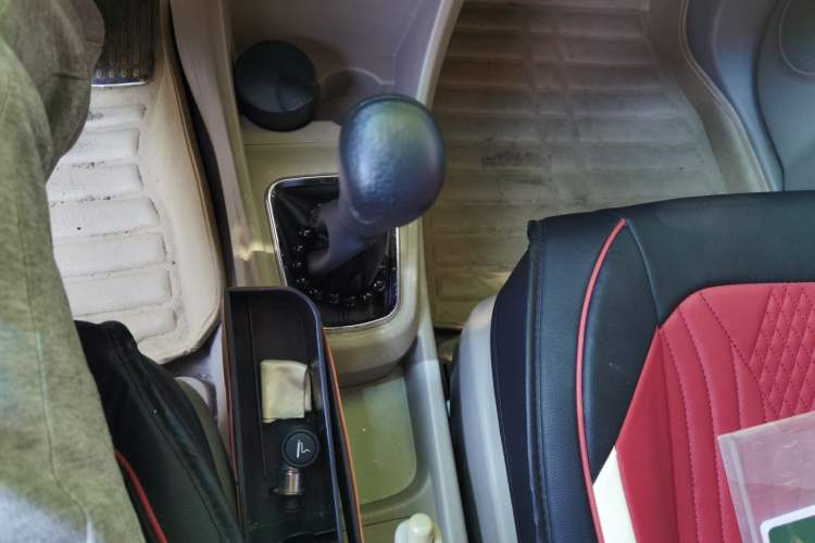Used Dongfeng Aeolus A60 2014 1.6L Manual Luxury Model Gear Lever