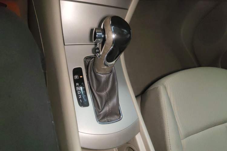 Used Dongfeng Aeolus A60 2014 1.6L Automatic Luxury Model Gear Lever