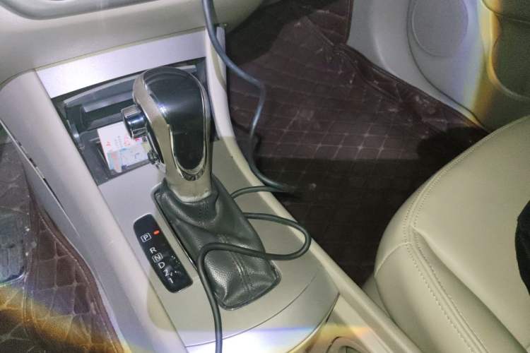 Used Dongfeng Aeolus A60 2014 1.6L Automatic Luxury Model Gear Lever