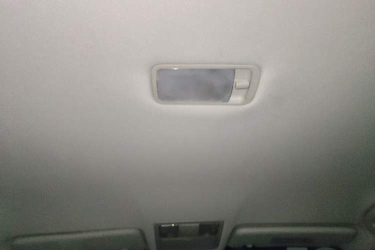 Used Dongfeng Aeolus A60 2014 1.6L Automatic Luxury Model Headliner