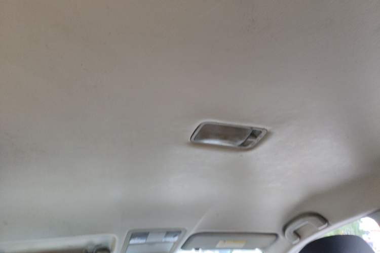 Used Dongfeng Aeolus A60 2014 1.6L Manual Smart-Drive Elite Version Headliner