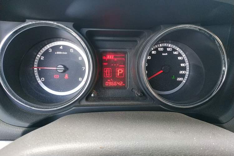 Used Dongfeng Aeolus A60 2014 1.6L Automatic Luxury Model Instrument Cluster