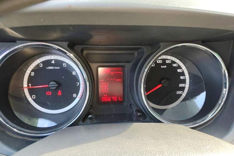 Used Dongfeng Aeolus A60 2014 1.6L Manual Luxury Model Instrument Cluster