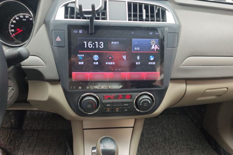 Used Dongfeng Aeolus A60 2014 1.6L Automatic Luxury Model Interior 4