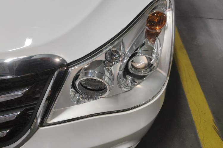 Used Dongfeng Aeolus A60 2014 1.6L Automatic Luxury Model Left Front Headlight