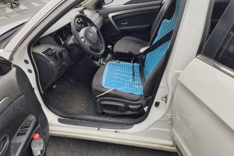 Used Dongfeng Aeolus A60 2014 1.6L Manual Smart-Drive Elite Version Left Front Seat