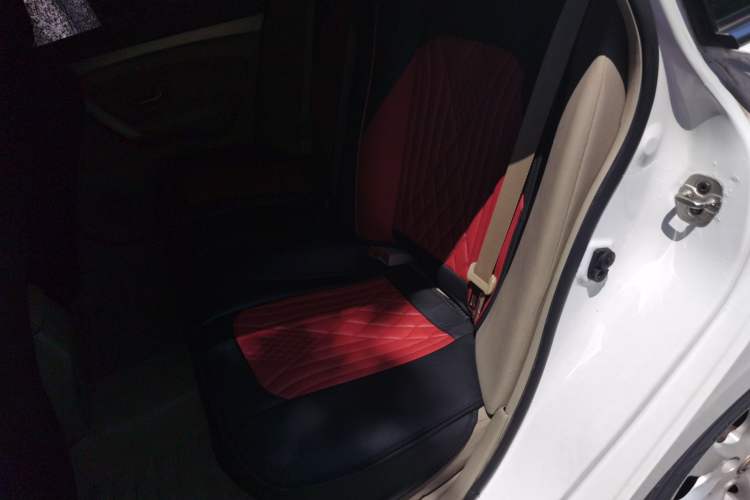 Used Dongfeng Aeolus A60 2014 1.6L Manual Luxury Model Left Rear Seat