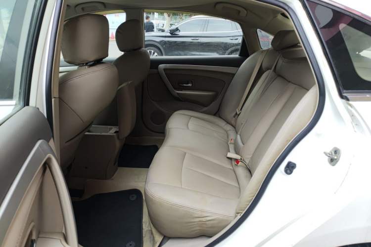 Used Dongfeng Aeolus A60 2014 1.6L Manual Luxury Model Left Rear Seat