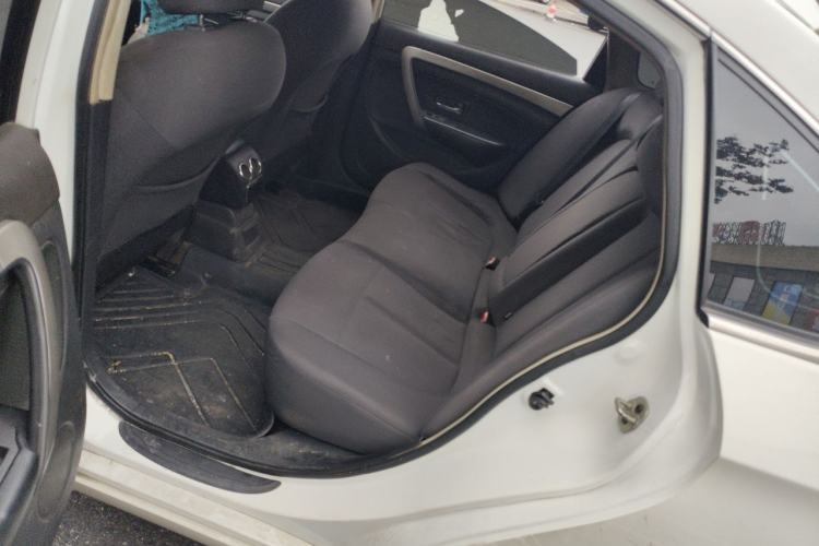 Used Dongfeng Aeolus A60 2014 1.6L Manual Smart-Drive Elite Version Left Rear Seat